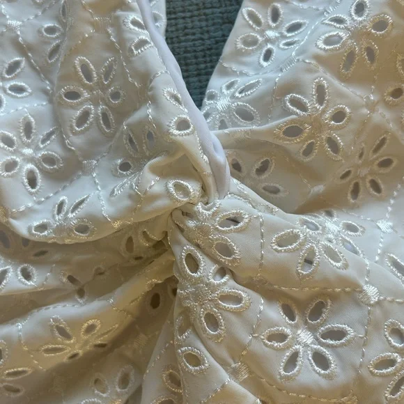 NEW Juillet x Free People Olivia white broderie twist front deep V swimsuit - Picture 7 of 9